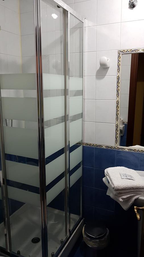 Hostal Foncalada Oviedo Dış mekan fotoğraf